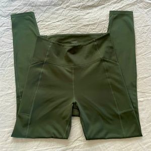Girlfriend Collective Pocket Leggings in Moss, Med
